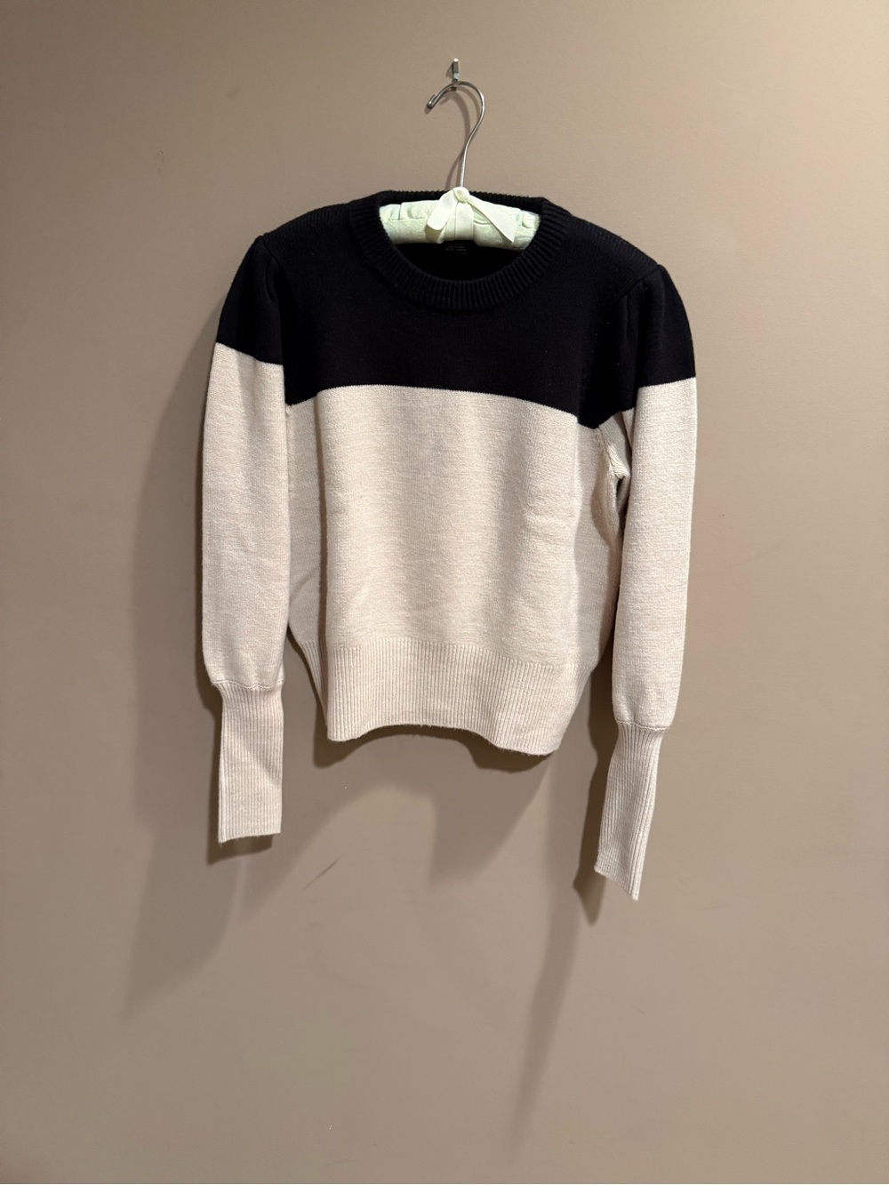 Women’s French Connection Brand Sweater In Excellent Condition, Size Large